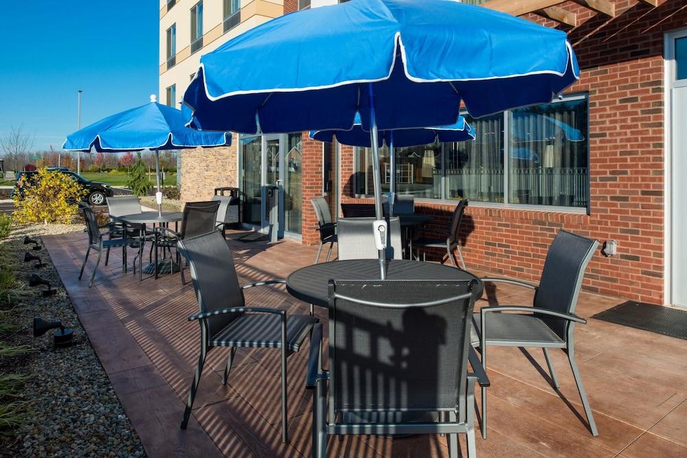 Fairfield Inn & Suites By Marriott Akron Stow Exterior foto